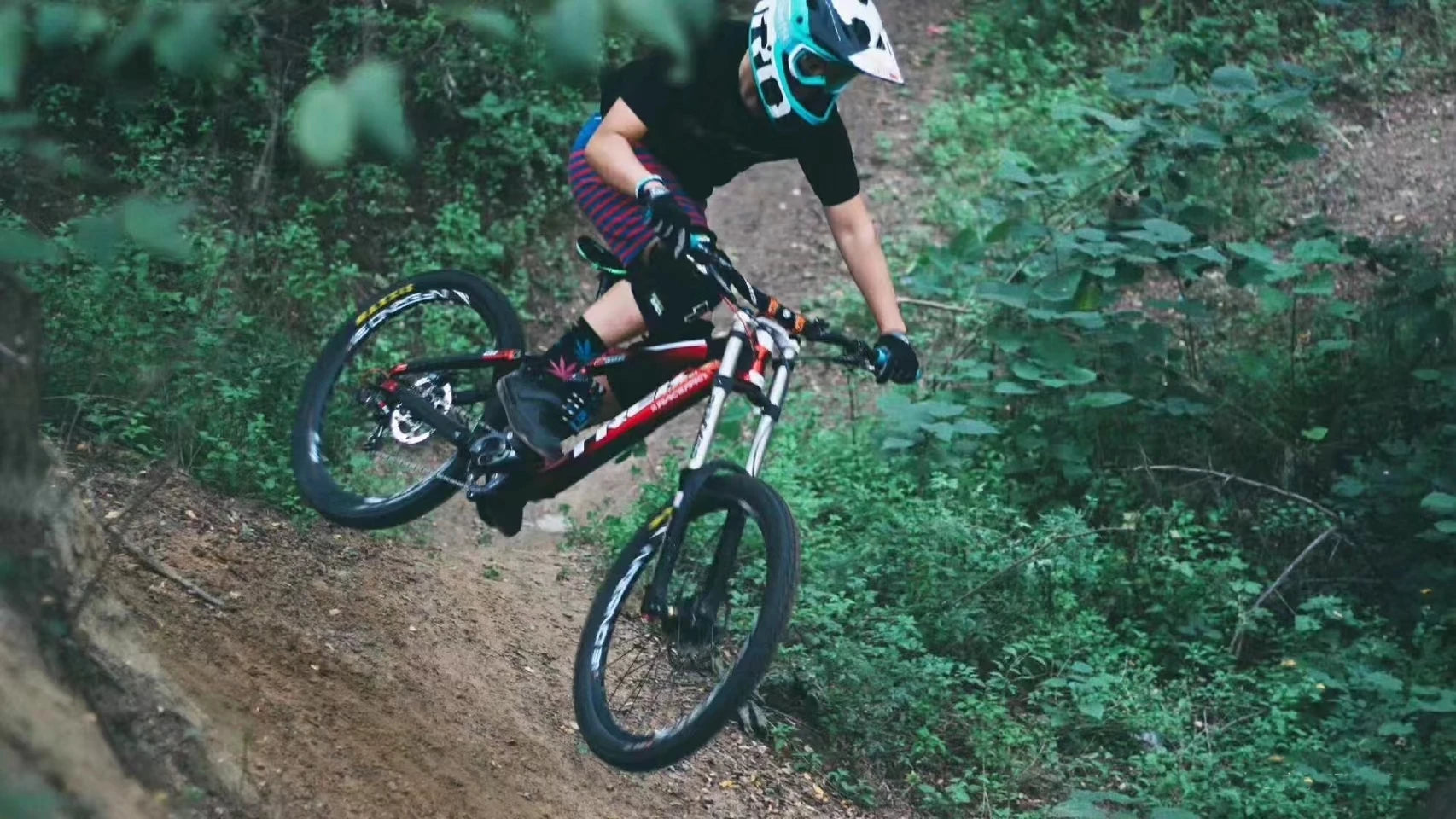 MAXXIS ASSEGAI For All trail enduro downhill conditions